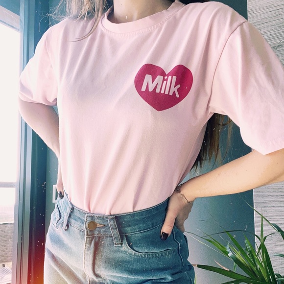 Printed Back Pink T-shirt - Picture 2 of 5